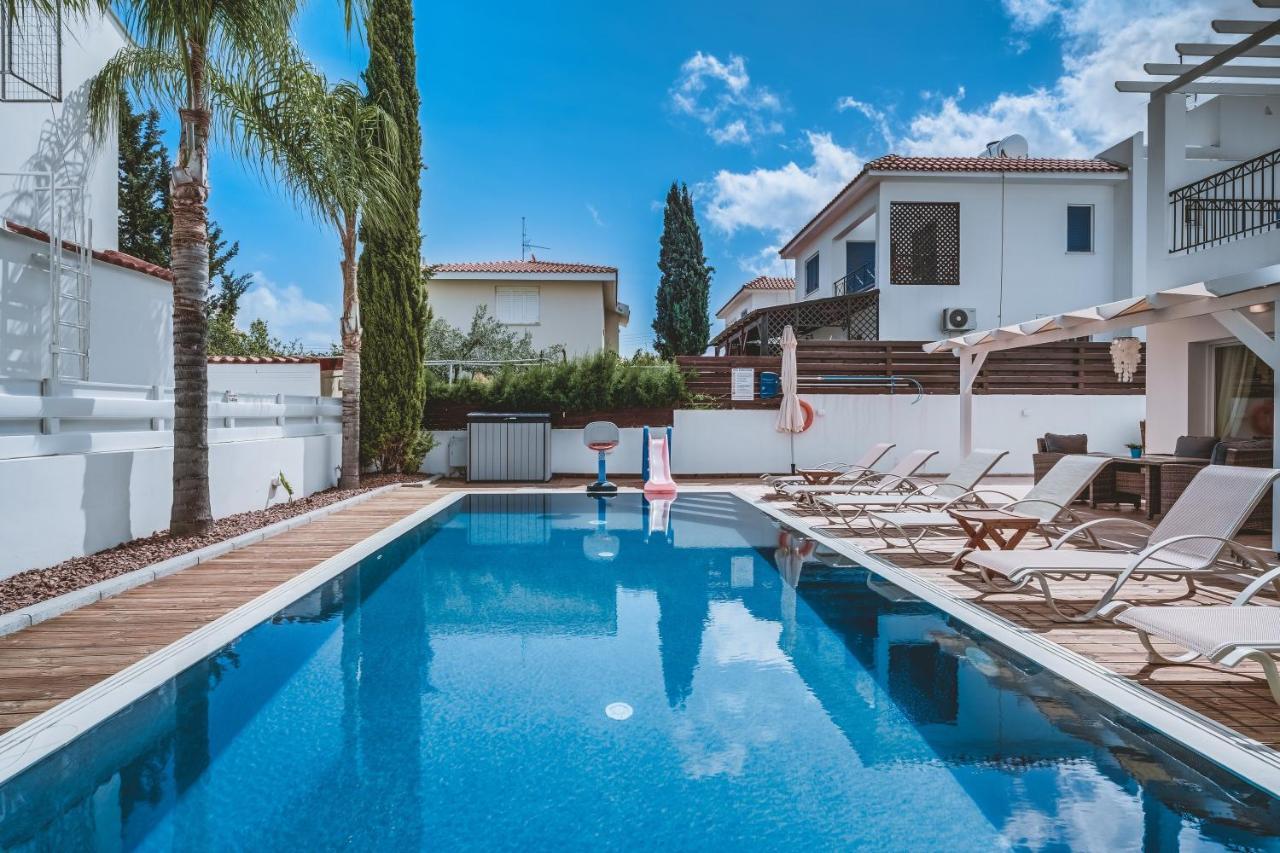 Amphitrite Villa Paralimni Exterior photo